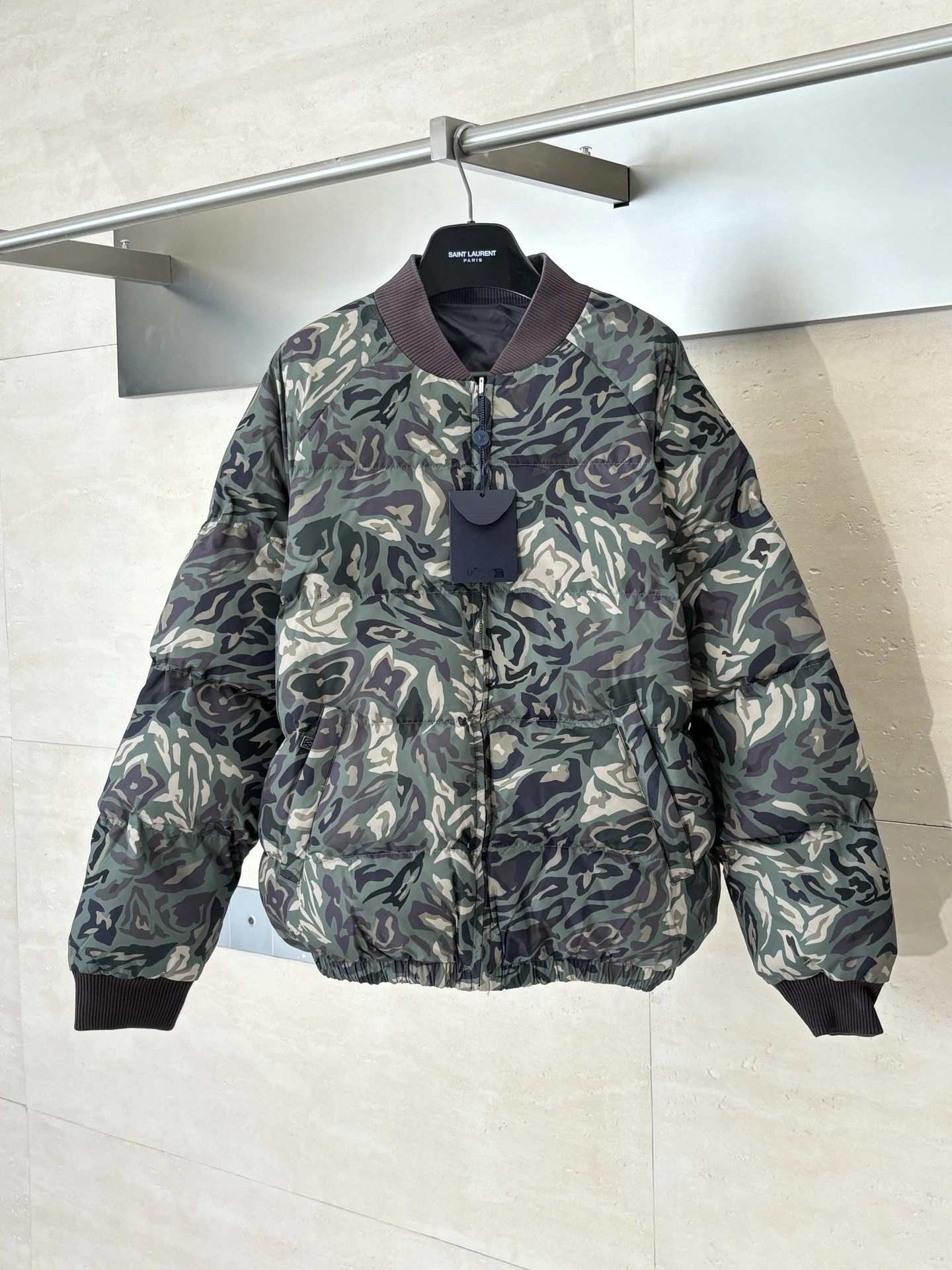 wg.luxury-- 8V reversible item: E-F431J1721